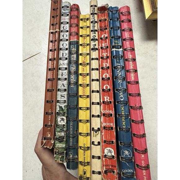 Vintage Betty Crocker Spiral Cookbook lot - Picture 10 of 10